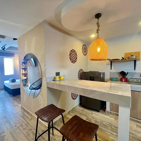 Apartment Charming Near Old Town
